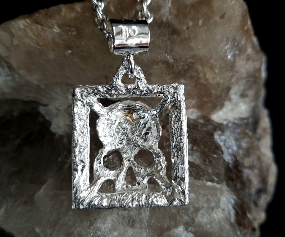 Portrait Skull Pendant - Image 4