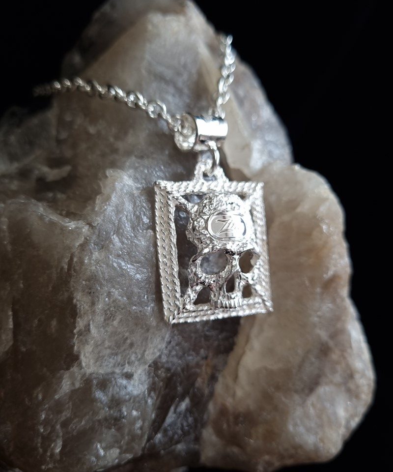 Portrait Skull Pendant - Image 5